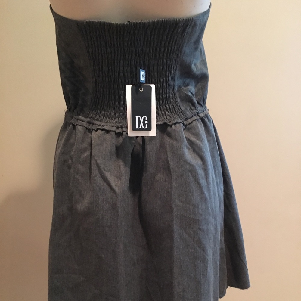 DC Dress - Picture 5 of 8